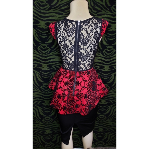 Iris red and black peplum dress - Picture 3 of 4